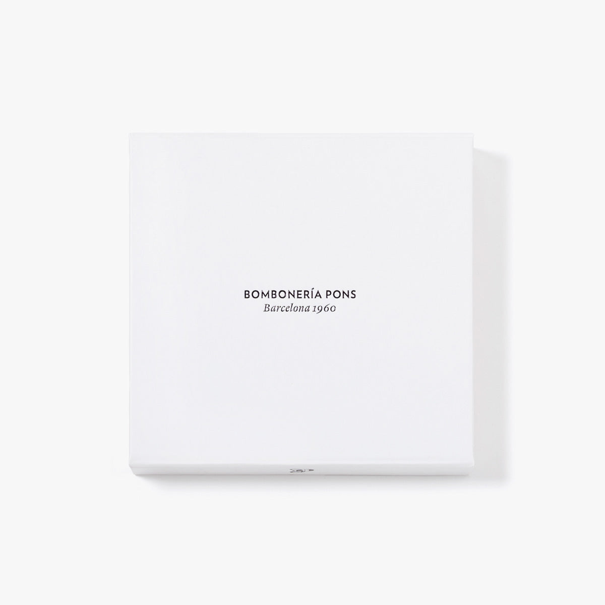 Bombones corazon combinada caja 250g, presentación a granel.