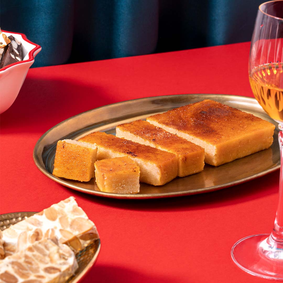 Turron yema quemada 300g, disponible en presentación a granel.