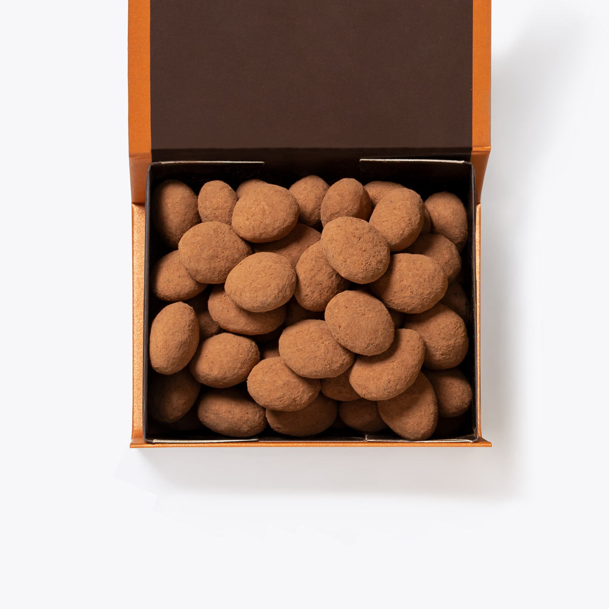 Almendras al cacao caja 250g, disponible en presentación a granel.