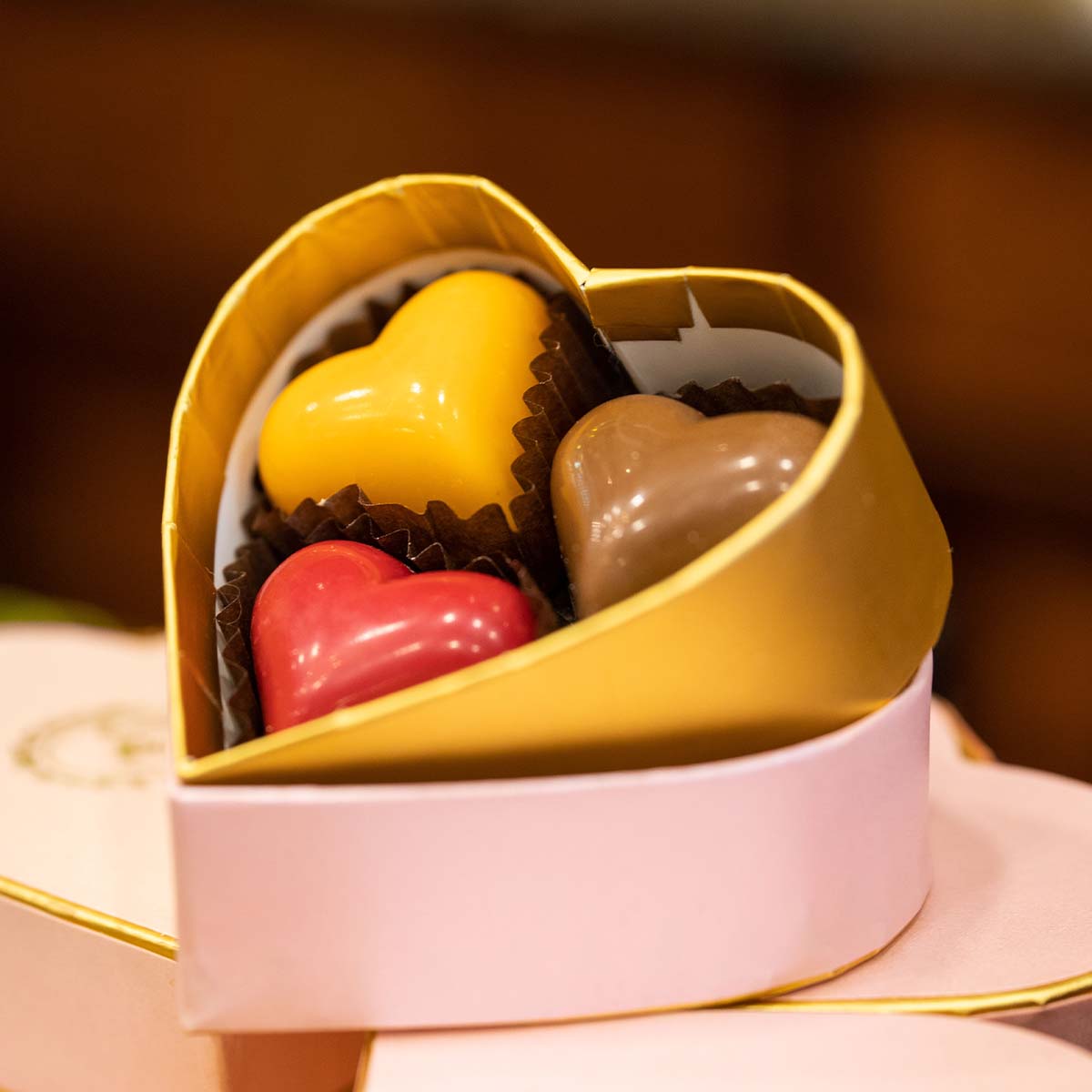 Bombones corazon caja corazon 45g, presentación a granel.