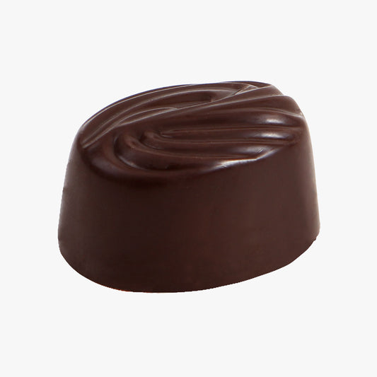 Almendra maciza negra bombon granel 840g, disponible en presentación a granel.